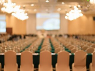 https://marionheart.fr/wp-content/uploads/2025/03/resume-personnes-floues-seminaire-evenement-pour-arriere-plan_1439-7-320x240.jpg